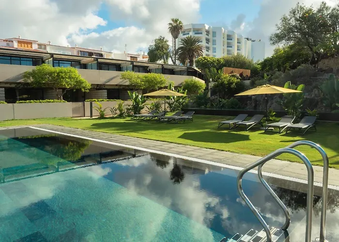 11 Holiday Homes